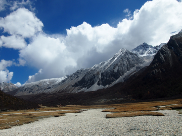 高原雪山
