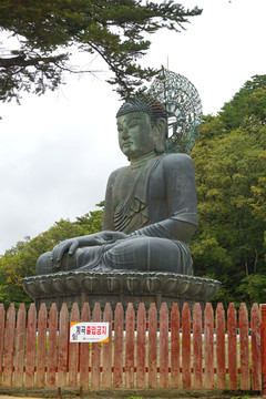 韩国雪岳山新兴寺统一大佛坐像
