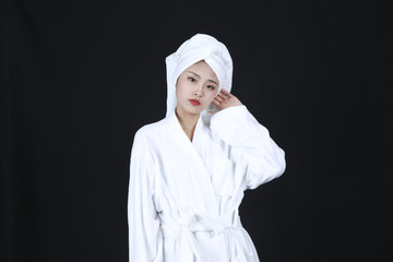 白色浴袍摄影图