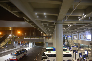 珠海港珠澳大桥公交车站