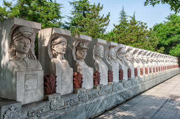 临汾民族团结雕塑