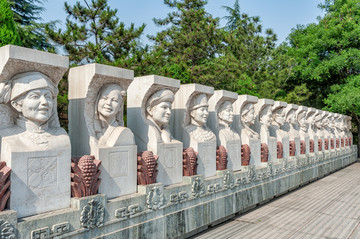 临汾民族团结雕塑