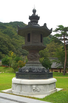 韩国雪岳山新兴寺铜香炉