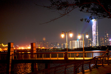 深圳湾建筑夜景