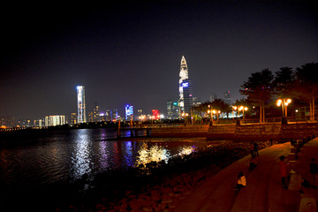 深圳湾建筑夜景