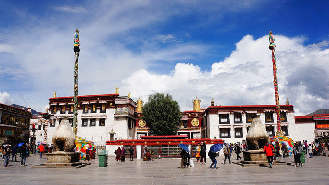 西藏拉萨大昭寺广场