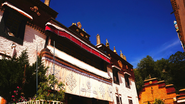 西藏拉萨色拉寺藏传佛教