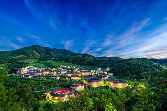 中国福建初溪客家土楼群全景