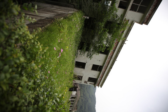 汶川地震漩口中学遗址