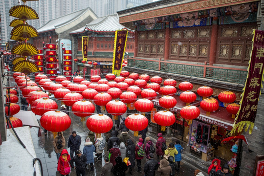 南开区古文化街雪打灯