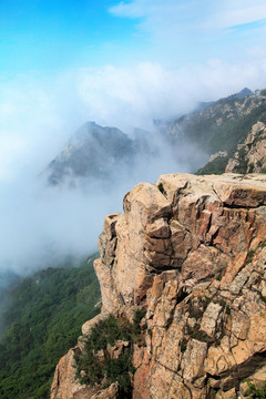 山东泰山云海之巅