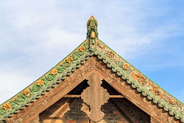 双林寺古建筑山花惹草悬鱼雕刻