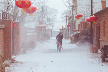 东北农村扫雪