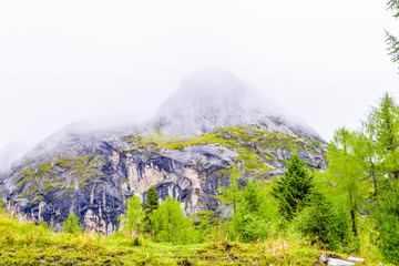 云雾群山