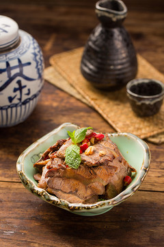 拌牛肉