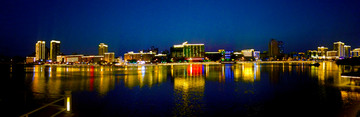 三亚河畔夜景风光全景图