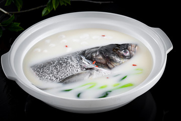 千岛湖鱼头汤