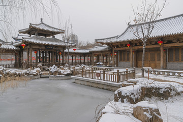 古典园林建筑雪景