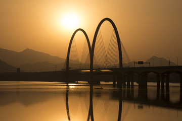 夕阳下的之江大桥