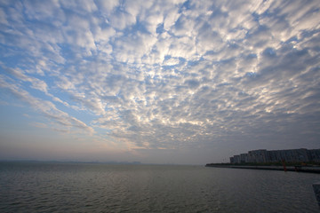 厦门岛日出朝霞满天