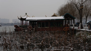 大明湖雪景