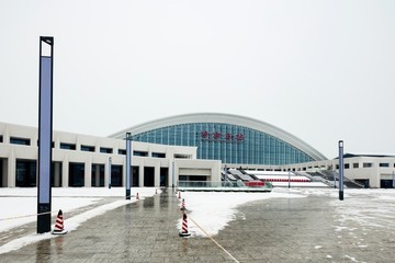 雪后的济南东站