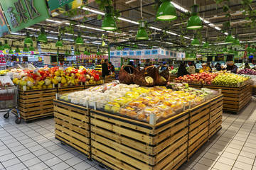 超市水果区内景