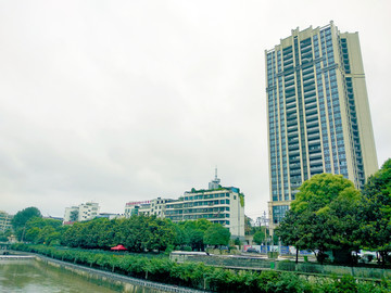 南明河畔建筑风景