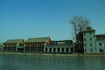 河边建筑