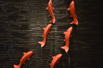 红金鱼雕塑
