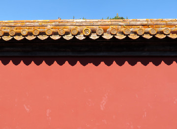 中式红色围墙