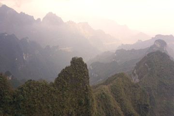 张家界天门山群山万壑