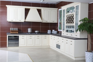 木工全屋定制白色厨房橱柜整体