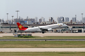天津机场飞机起飞