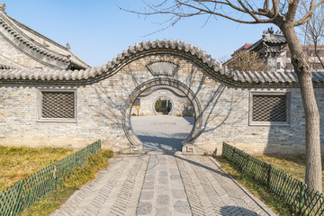 中式圆门