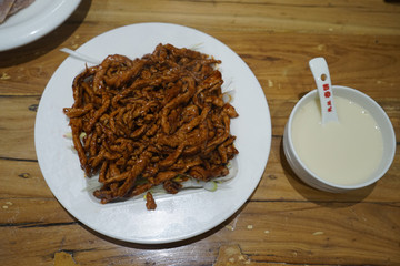 京酱肉丝豆浆
