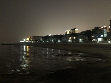 海边别墅夜景