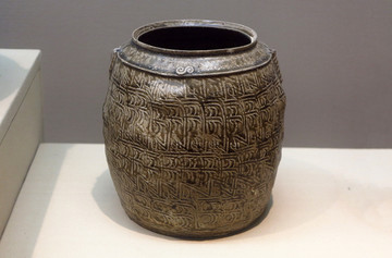 西周原始瓷罐
