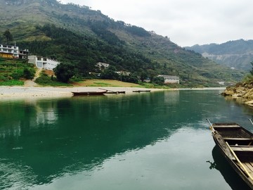 茅台镇赤水河