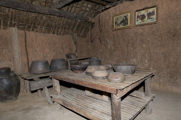 船屋内景