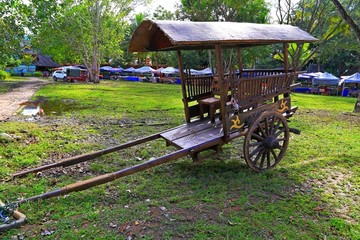 傣族木轮车