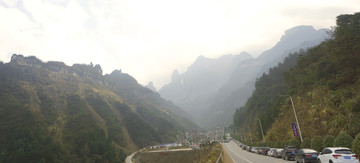 张家界天门山游客中心及公路