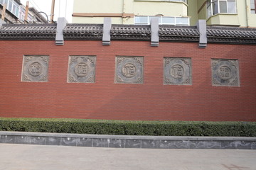 红砖墙砖雕装饰