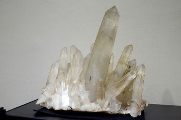 白水晶晶簇