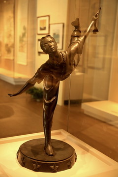 舞者雕塑