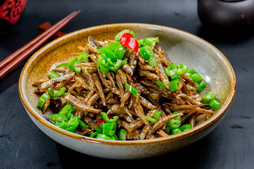 青椒小河鱼