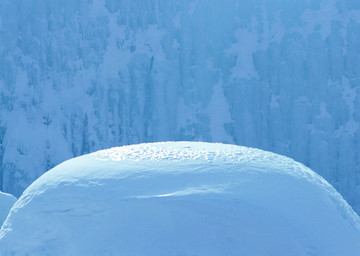 冰雪雪山