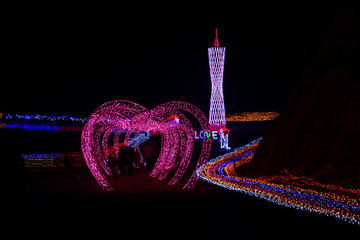 平定粤信山庄灯光节夜景