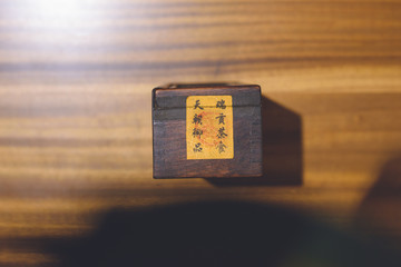 古董木盒