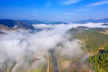 高速公路云海